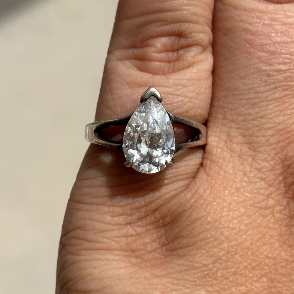 Sterling Silver Pear Cut Stone Ring - Size 7
